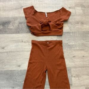 A+ Ellen Terracotta Ribbed Set